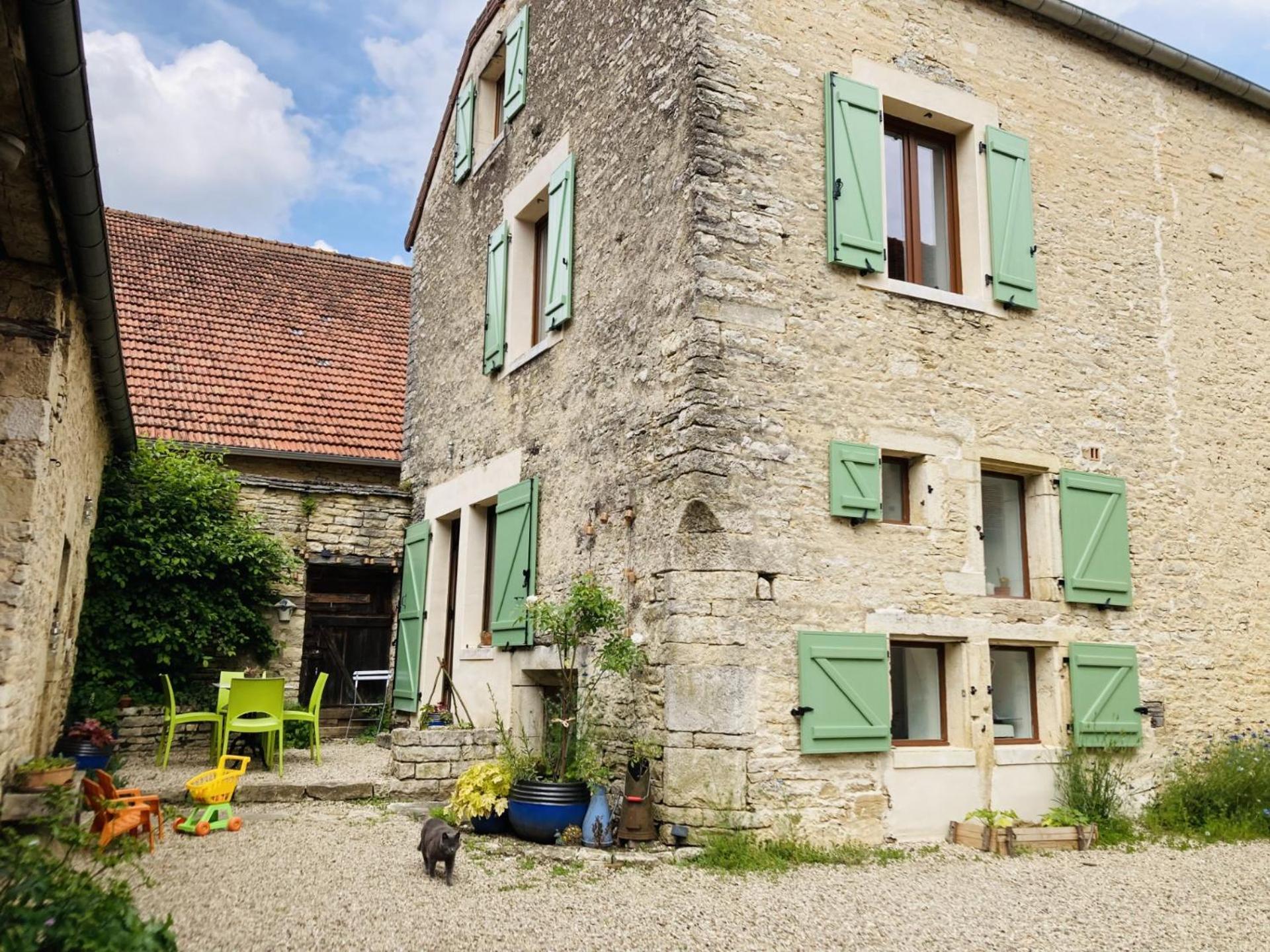 Rue De La Tour Du Pin Villa Fontaine-Française Exteriör bild
